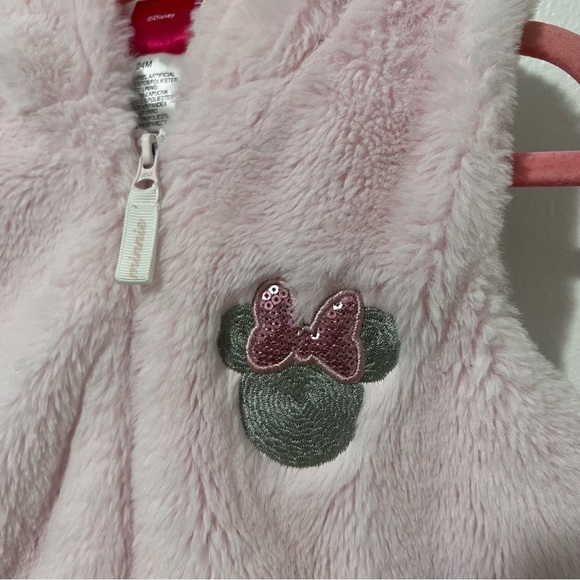 Toddler Girl Disney Junior Minnie Mouse Faux Fur Vest With Minnie Ears & Bow - Picture 3 of 10
